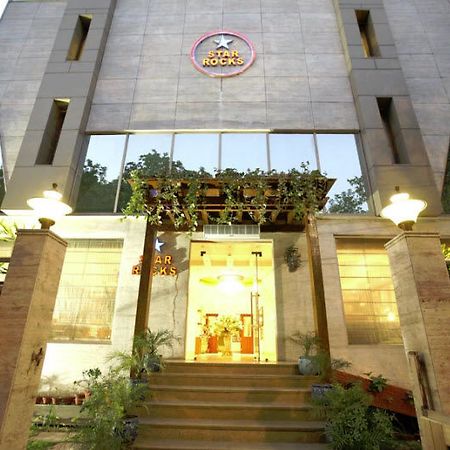 Hotel Star Rocks New Delhi Exteriör bild